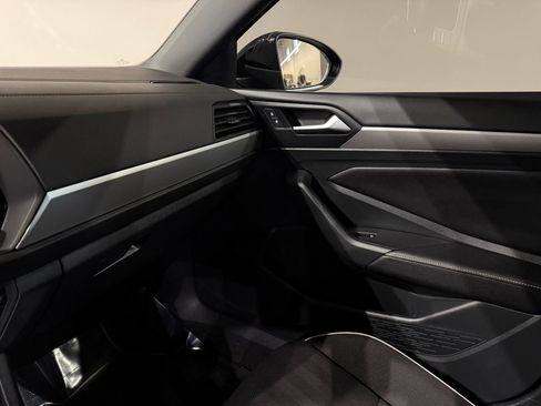 Used 2023 Volkswagen Jetta Sport image 29