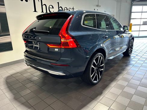 Used 2023 Volvo XC60 T8 Ultimate AWD/4WD image 4