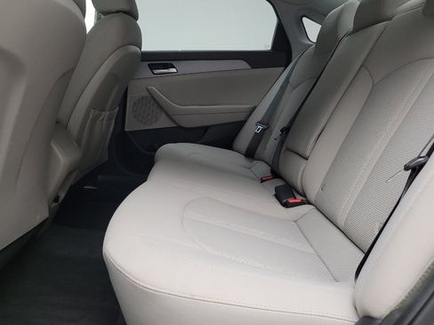 Used 2019 Hyundai Sonata SE FWD image 18