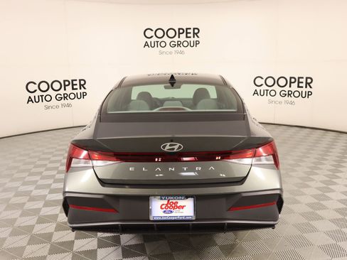 Used 2024 Hyundai Elantra SE FWD image 20
