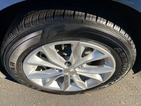 Used 2024 Chevrolet Malibu LT image 30