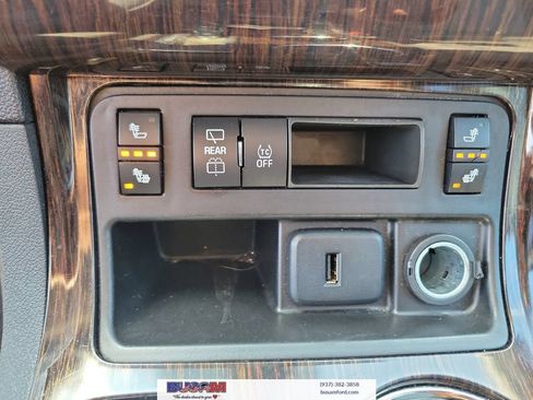 Used 2016 Chevrolet Traverse LT w/ Style and Technology Package FWD image 22