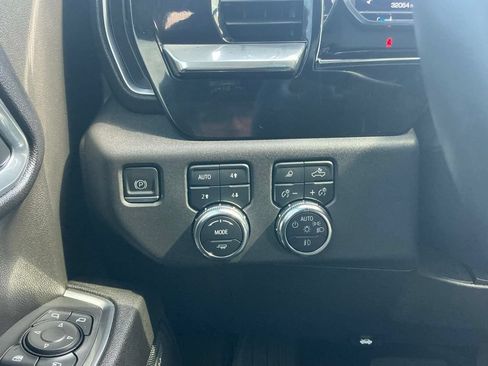 Used 2023 GMC Sierra 1500 SLT w/ SLT Premium Package AWD/4WD image 16