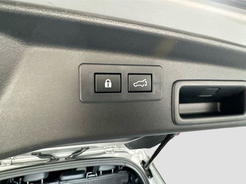 Certified 2026 Subaru Outback Limited AWD/4WD image 27