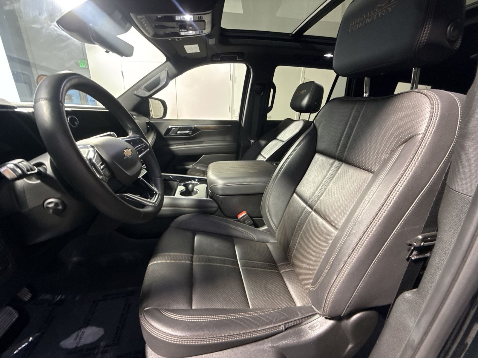 Used 2025 Chevrolet Tahoe High Country w/ Sun And Tow Package AWD/4WD image 14
