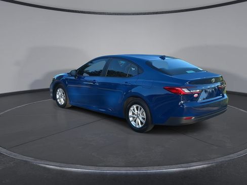 Used 2025 Toyota Camry LE FWD image 6