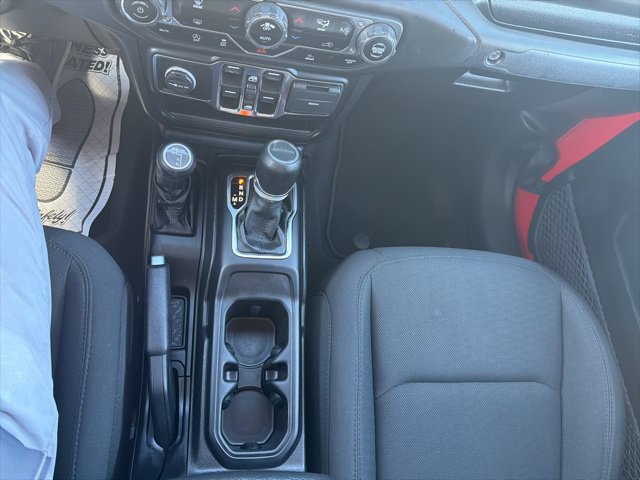 Used 2021 Jeep Gladiator Sport AWD/4WD image 17