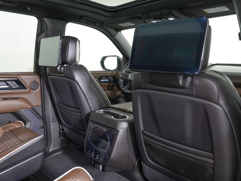 Used 2026 GMC Yukon XL Denali Ultimate AWD/4WD image 12