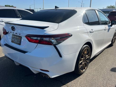 Used 2023 Toyota Camry SE FWD image 4
