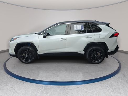 Used 2024 Toyota RAV4 XSE w/ Weather Package AWD/4WD image 8