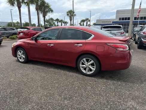 Used 2014 Nissan Altima 2.5 SV FWD image 5
