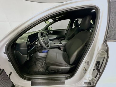 Used 2023 Hyundai Ioniq 6 SE RWD image 13
