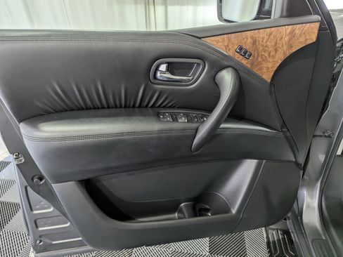 Used 2024 Nissan Armada SL w/ Captain's Chairs Package AWD/4WD image 21
