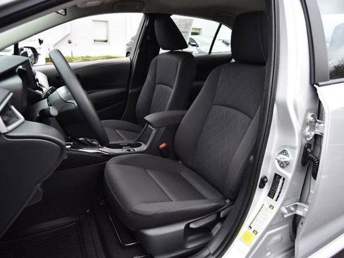 Used 2025 Toyota Corolla LE image 17