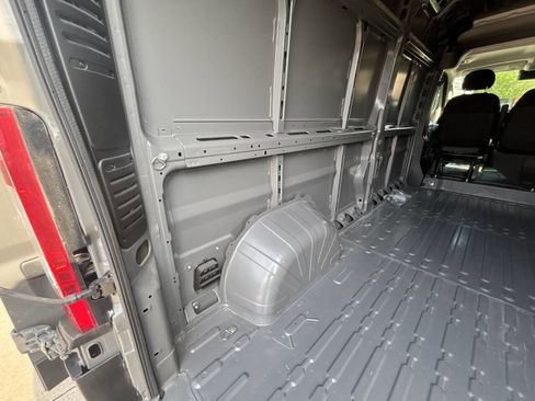 Used 2023 RAM ProMaster 2500 w/ Premium Appearance Group image 62