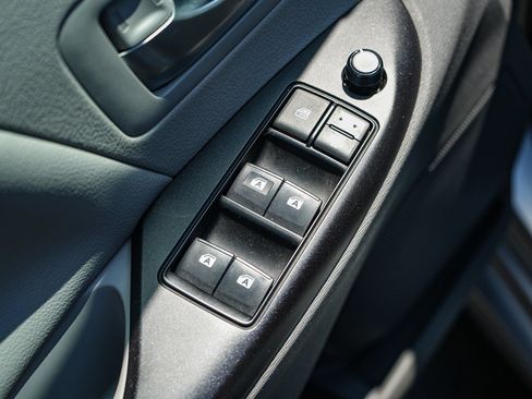 Used 2018 Toyota Sienna LE FWD image 19
