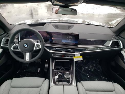 New 2026 BMW X5 xDrive40i w/ M Sport Package image 15