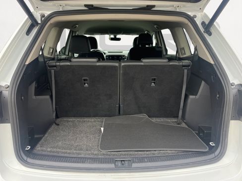 Used 2023 Volkswagen Atlas SE w/ Black Wheel Package image 12