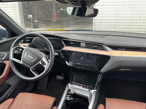 Used 2024 Audi Q8 e-tron Prestige w/ Prestige Package AWD/4WD image 10
