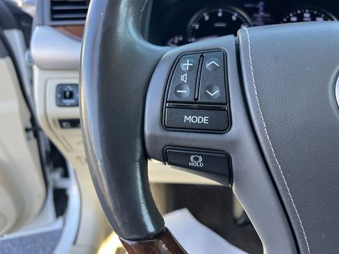 Used 2016 Lexus LS 460 L image 19