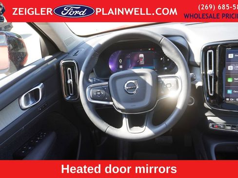 Used 2023 Volvo XC40 B5 Plus w/ Protection Package Premier image 14