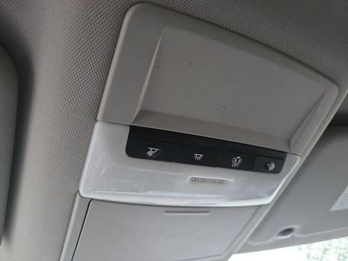 Used 2023 Nissan Rogue S image 38