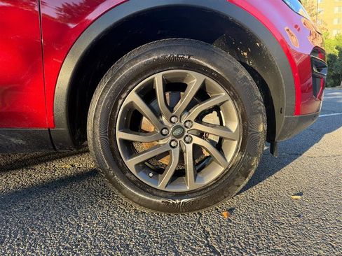 Used 2018 Land Rover Discovery Sport HSE AWD/4WD image 18