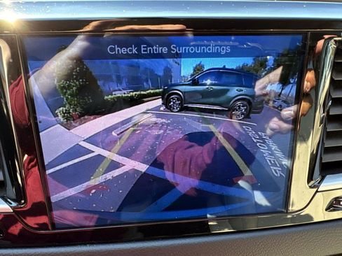 Used 2017 Chrysler Pacifica Touring-L image 28