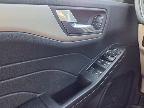 Used 2022 Ford Escape SEL AWD/4WD image 19