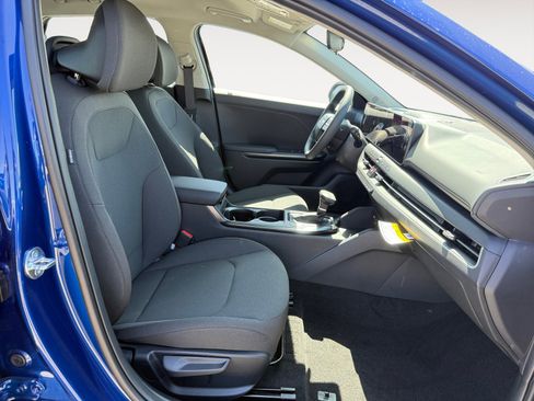 New 2026 Kia K4 LXS image 19