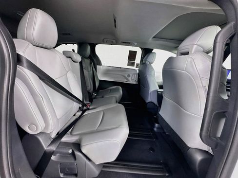 New 2026 Toyota Sienna XLE FWD image 29