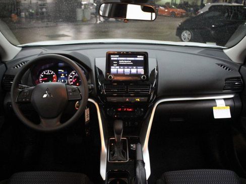 New 2026 Mitsubishi Eclipse Cross ES image 19