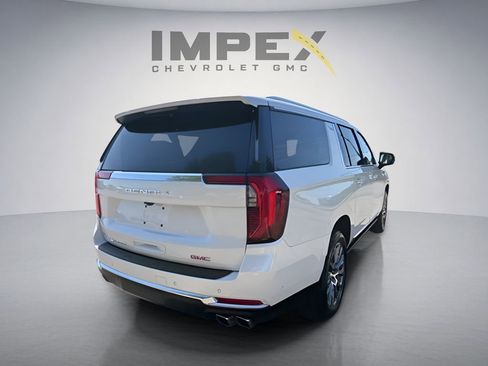 Used 2025 GMC Yukon XL Denali w/ Sun & Power Step Package AWD/4WD image 5