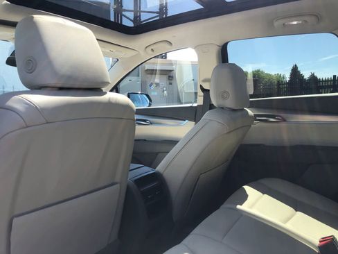 Used 2023 Cadillac XT5 Premium Luxury AWD/4WD image 5