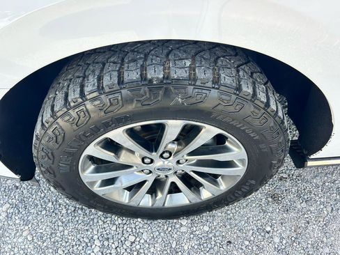Used 2018 Ford Expedition Max Limited image 27