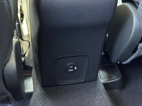 Used 2022 Ford Escape SE FWD image 13