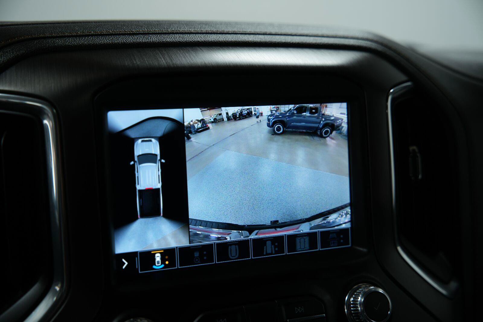 Used 2023 GMC Sierra 3500 AT4 w/ AT4 Premium Plus Package AWD/4WD image 53