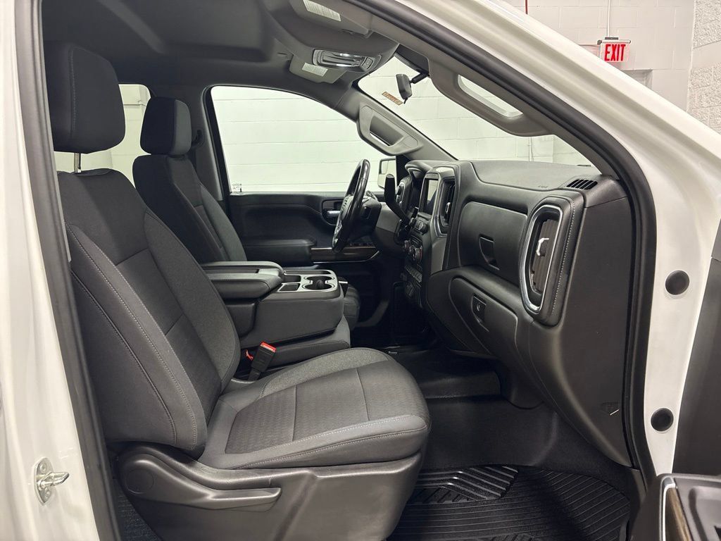 Used 2021 Chevrolet Silverado 1500 RST AWD/4WD image 39