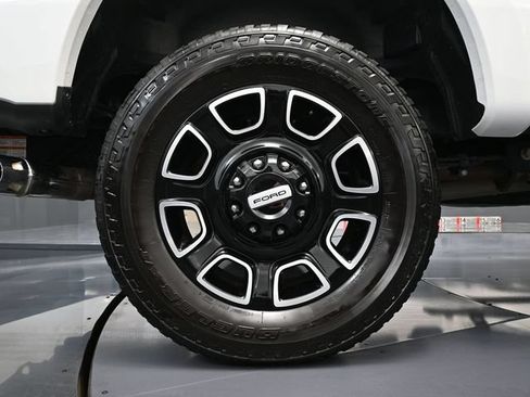 Used 2025 Ford F250 Platinum AWD/4WD image 15