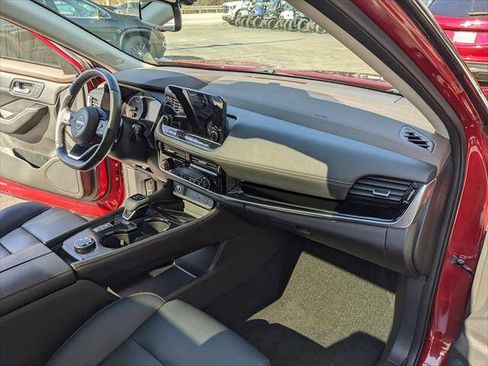 Used 2023 Nissan Rogue SL w/ SL Premium Package image 19