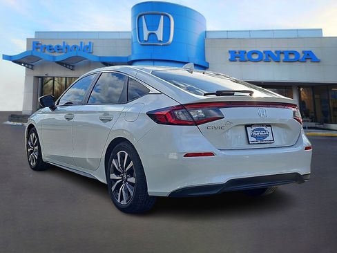Certified 2024 Honda Civic EX-L image 5