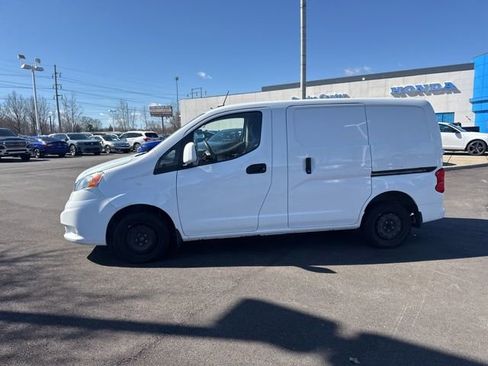 Used 2021 Nissan NV200 SV w/ Back Door Glass Package image 16