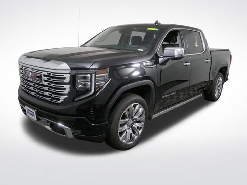 Used 2024 GMC Sierra 1500 Denali w/ Denali Reserve Package AWD/4WD image 9