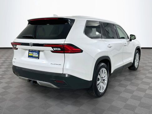 Used 2024 Toyota Grand Highlander AWD image 7