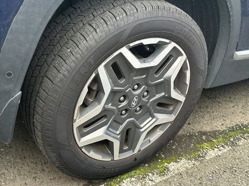 Used 2023 Hyundai Santa Fe Limited w/ Cargo Package image 7