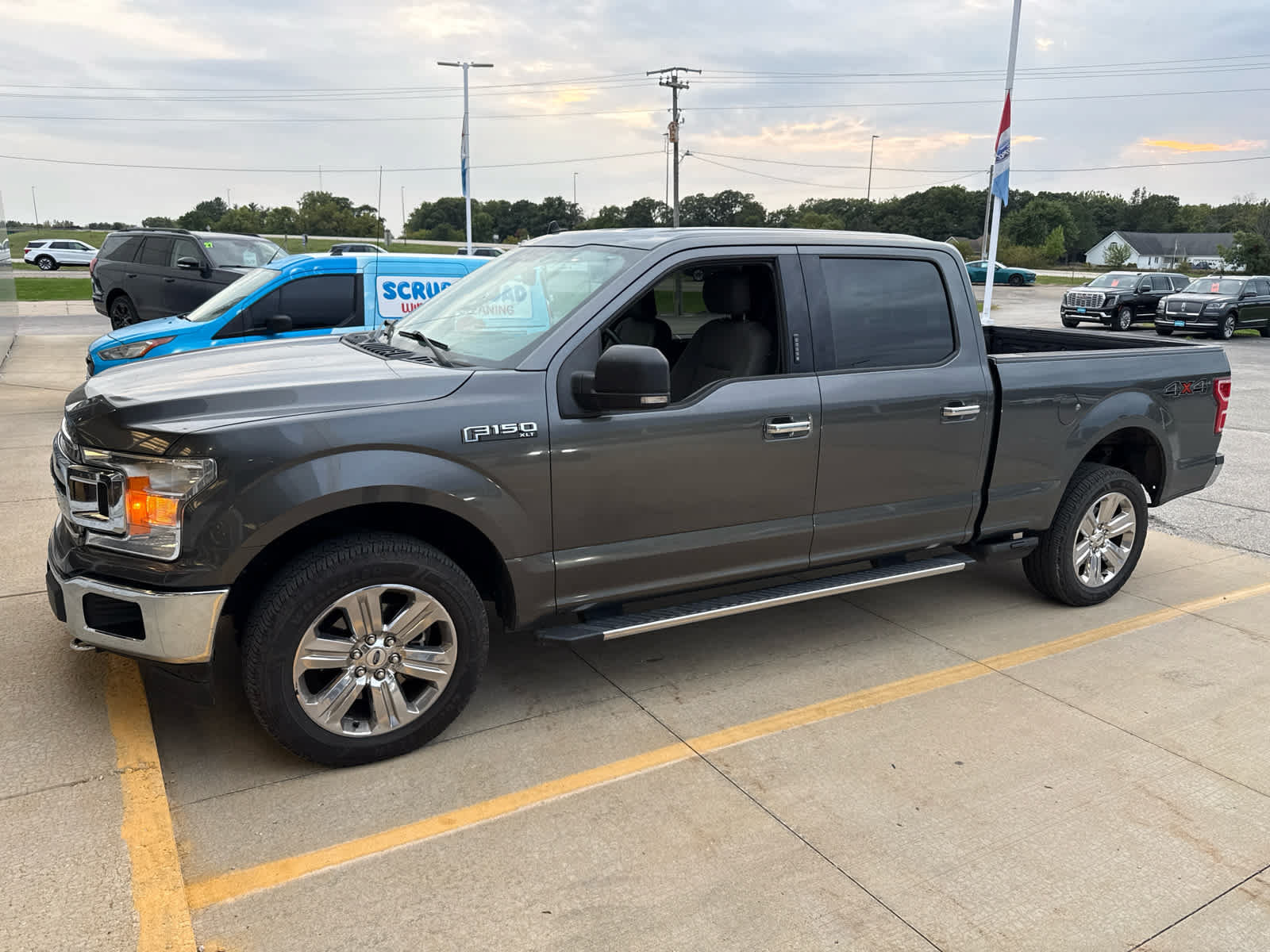 Used 2019 Ford F150 XLT w/ Equipment Group 302A Luxury AWD/4WD image 9