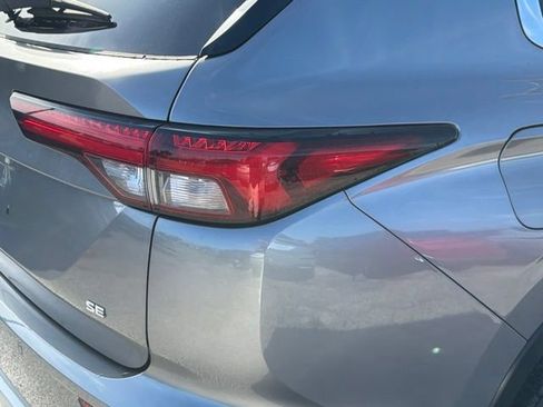 Used 2022 Mitsubishi Outlander SE FWD image 12