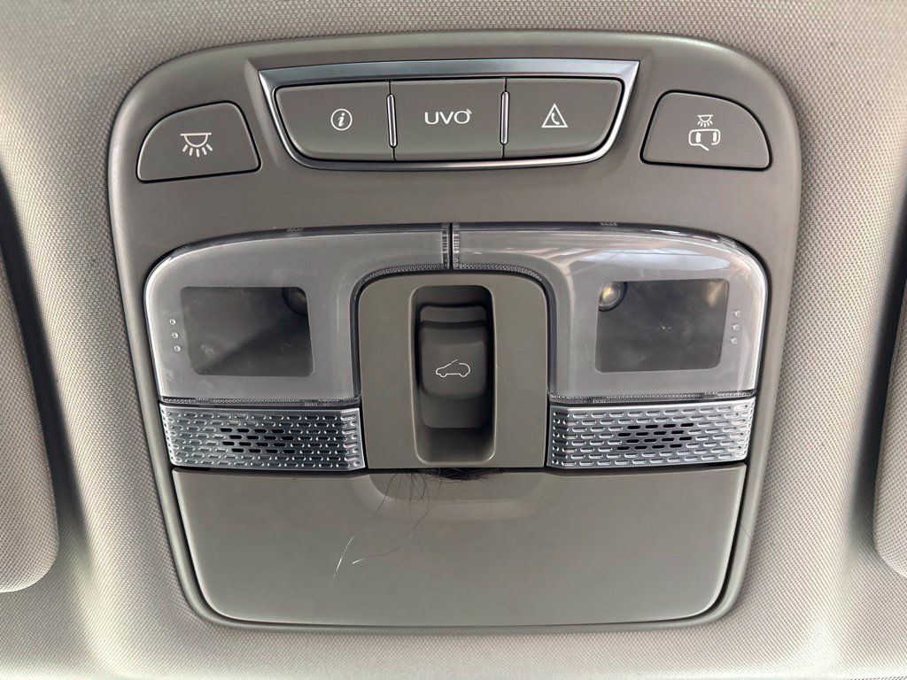 Used 2021 Kia Telluride S AWD/4WD image 19
