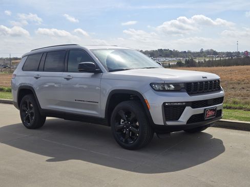 New 2026 Jeep Grand Cherokee L Limited image 1