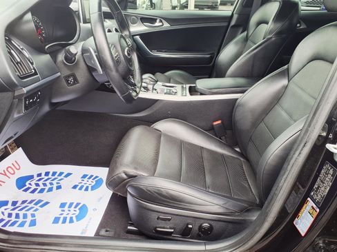 Used 2019 Kia Stinger GT2 image 22